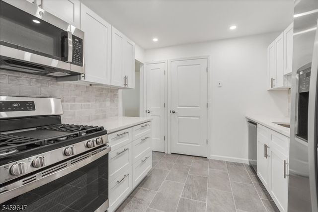 131 Beverly Hill Ter C, Woodbridge Twp., NJ 07095