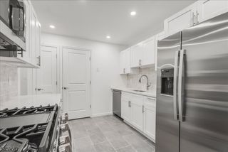 131 Beverly Hill Ter C, Woodbridge Twp., NJ 07095