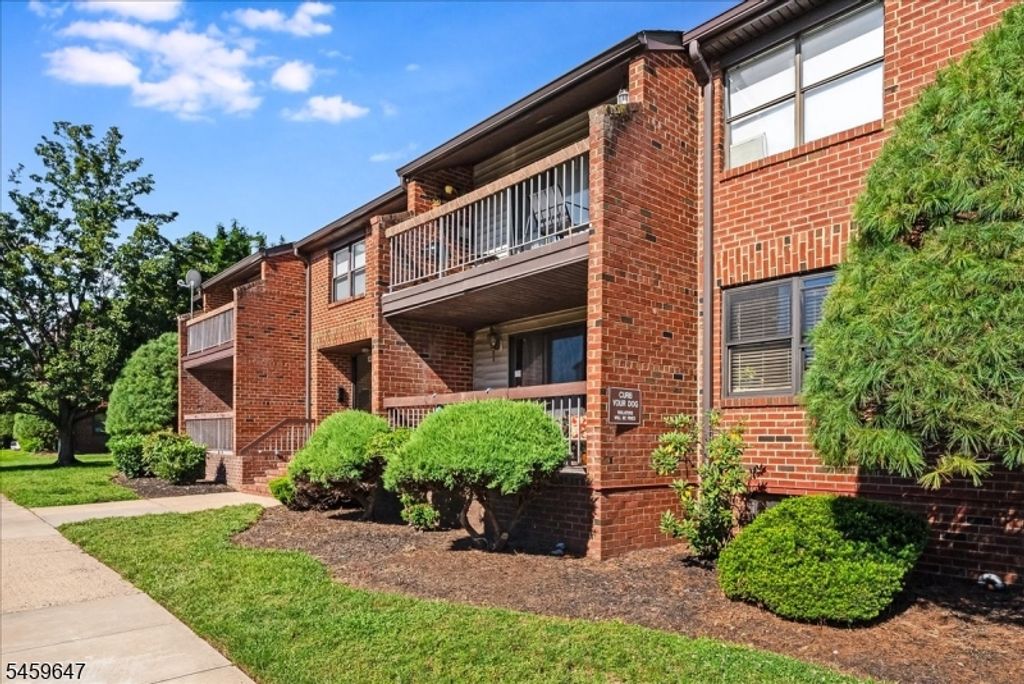 131 Beverly Hill Ter C, Woodbridge Twp., NJ 07095 — photo 2