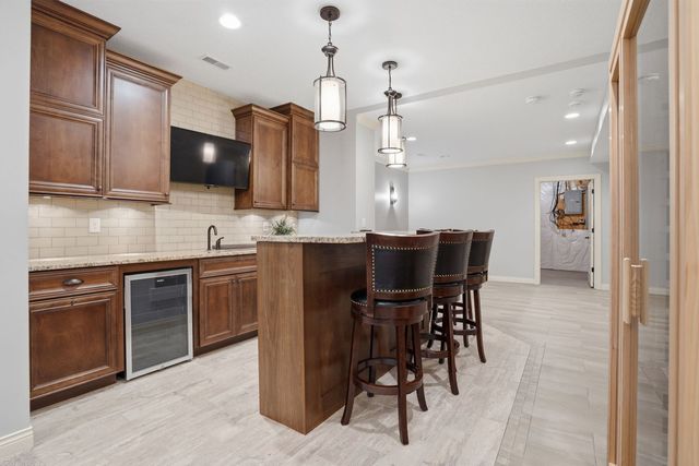 4889 Allen Road, Bettendorf, IA 52722