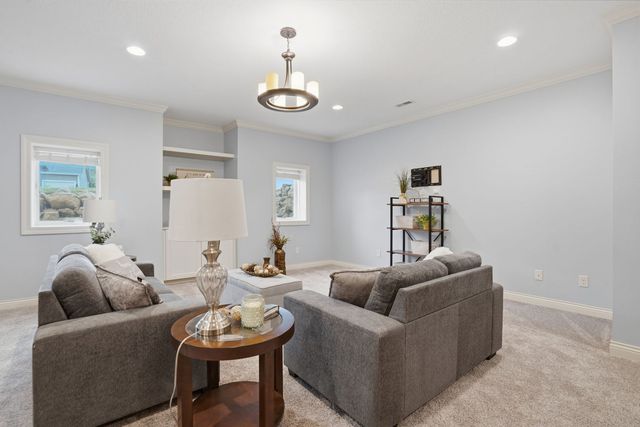 4889 Allen Road, Bettendorf, IA 52722