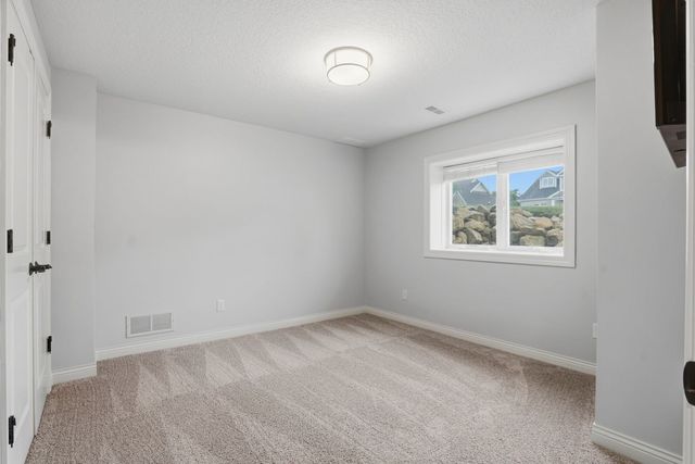 4889 Allen Road, Bettendorf, IA 52722