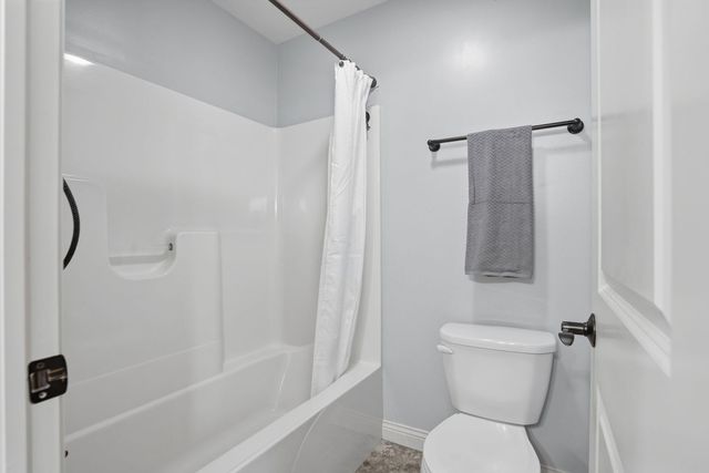 4889 Allen Road, Bettendorf, IA 52722