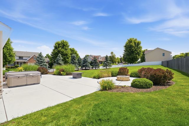 4889 Allen Road, Bettendorf, IA 52722