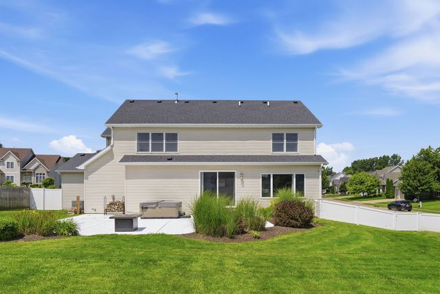 4889 Allen Road, Bettendorf, IA 52722