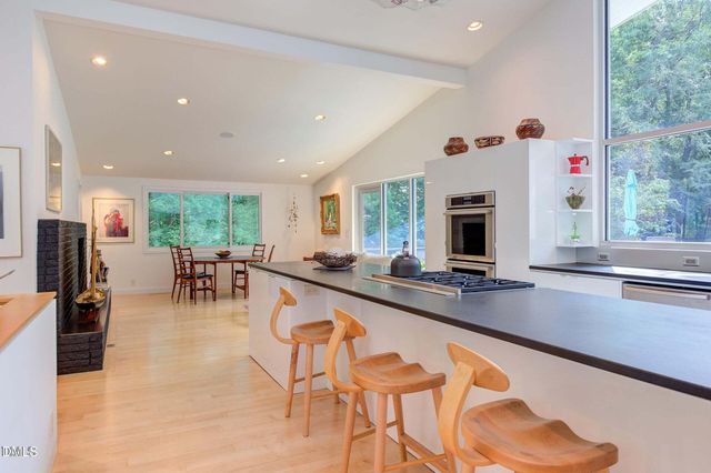 1908 S Lakeshore Drive, Chapel Hill, NC 27514