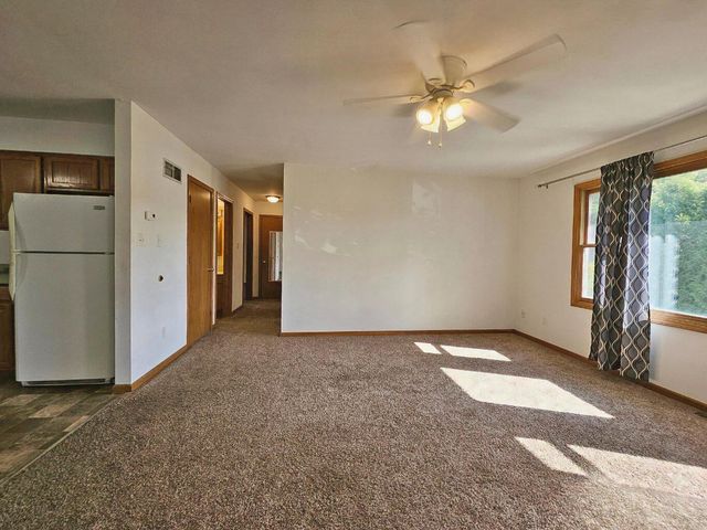 647 N Calumet Road, Chesterton, IN 46304