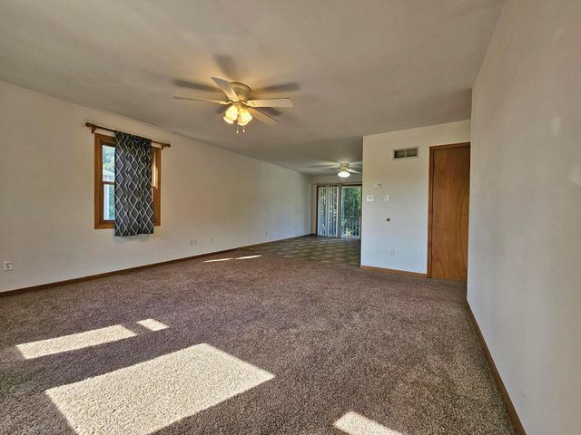 647 N Calumet Road, Chesterton, IN 46304