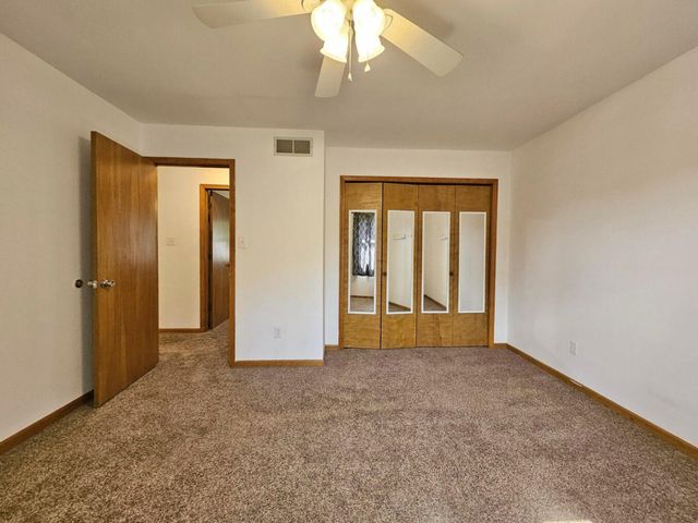 647 N Calumet Road, Chesterton, IN 46304