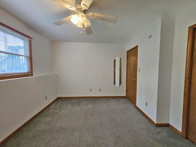 647 N Calumet Road, Chesterton, IN 46304