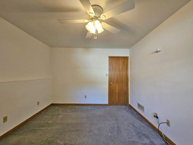 647 N Calumet Road, Chesterton, IN 46304