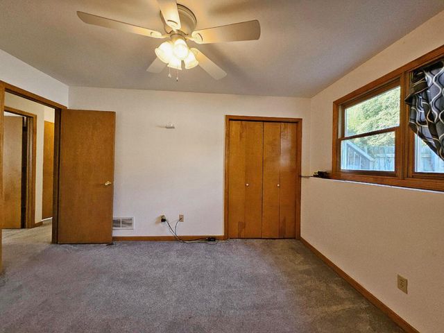 647 N Calumet Road, Chesterton, IN 46304