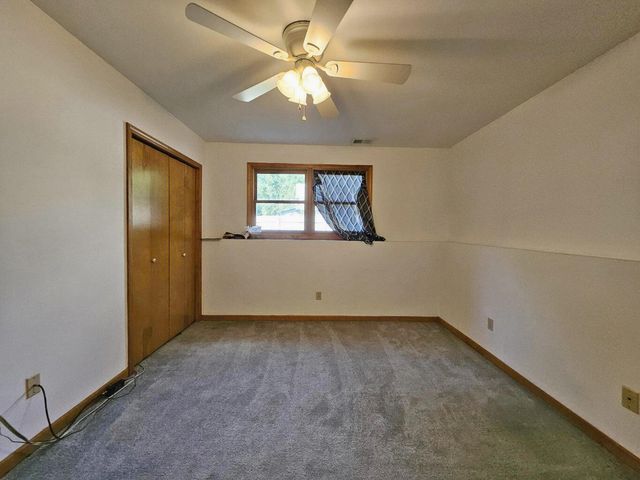 647 N Calumet Road, Chesterton, IN 46304