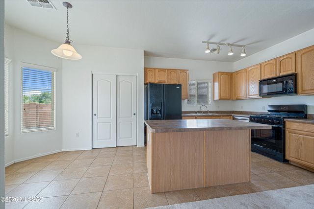 7793 S Cobble Hill Court, Tucson, AZ 85756