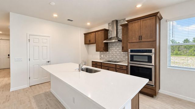 1909 GREENBOROUGH LOOP, Deland, FL 32724
