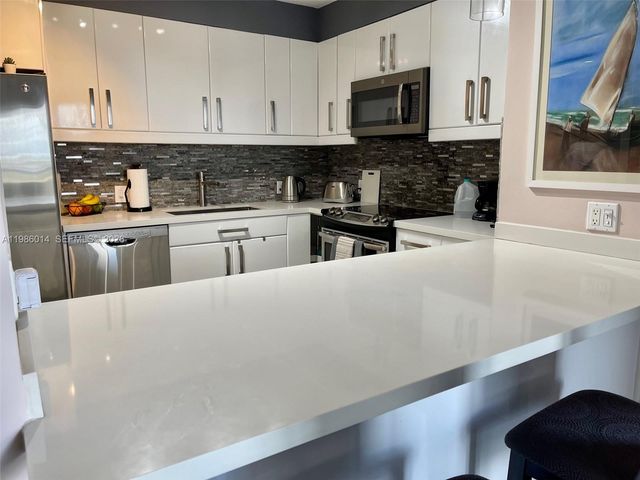 20281 E Country Club Dr 2405, Aventura, FL 33180