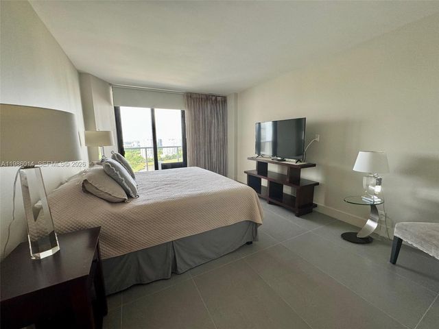 20281 E Country Club Dr 2405, Aventura, FL 33180