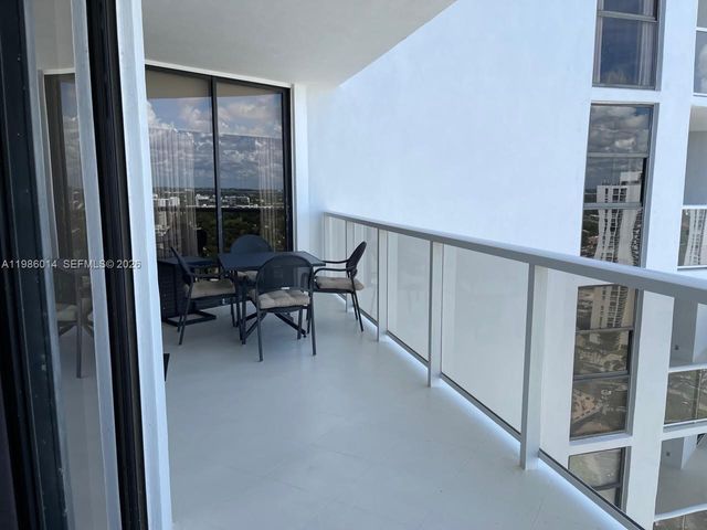 20281 E Country Club Dr 2405, Aventura, FL 33180