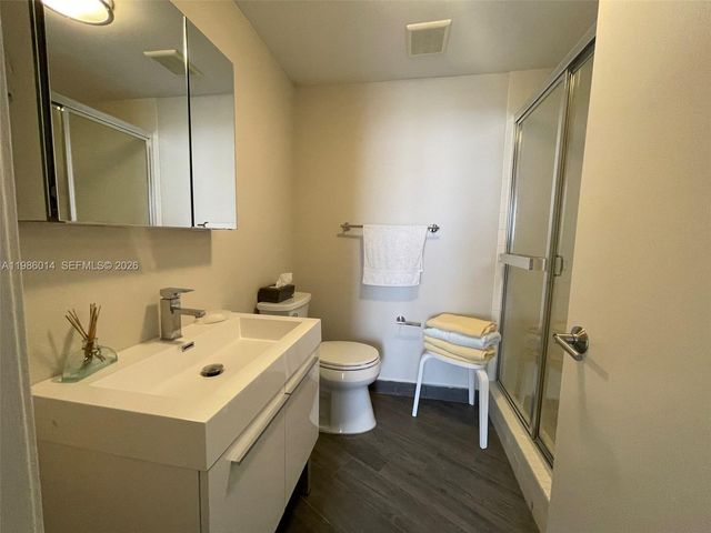 20281 E Country Club Dr 2405, Aventura, FL 33180