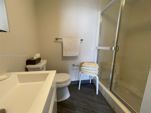 20281 E Country Club Dr 2405, Aventura, FL 33180