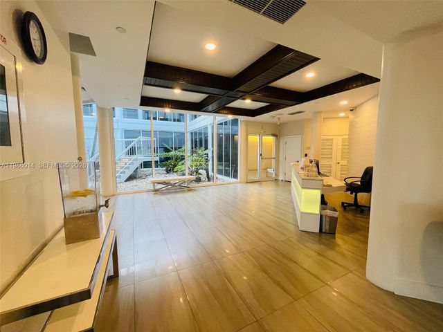 20281 E Country Club Dr 2405, Aventura, FL 33180