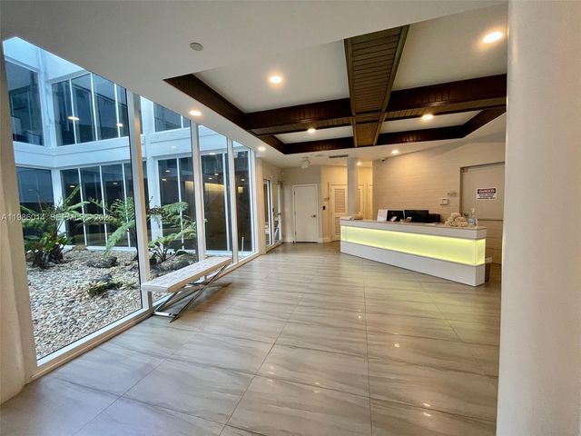 20281 E Country Club Dr 2405, Aventura, FL 33180