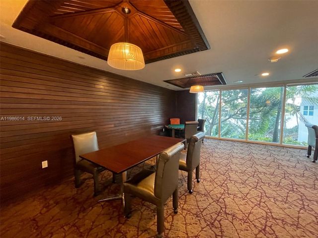 20281 E Country Club Dr 2405, Aventura, FL 33180