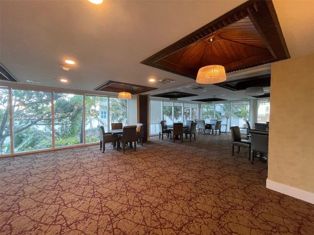 20281 E Country Club Dr 2405, Aventura, FL 33180