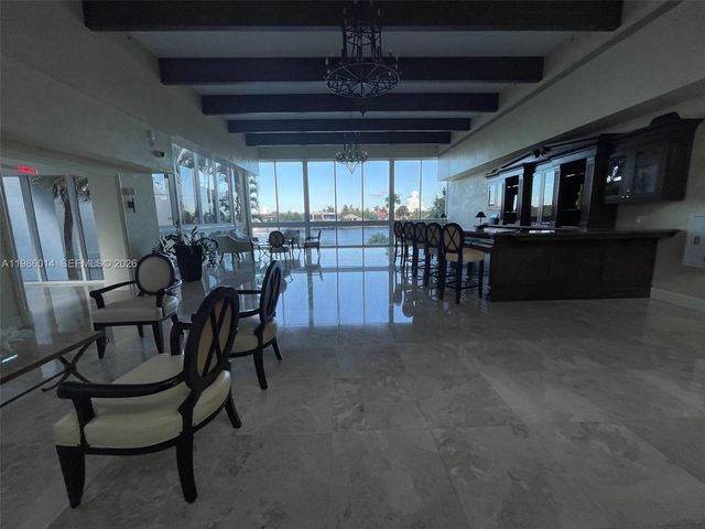 20281 E Country Club Dr 2405, Aventura, FL 33180