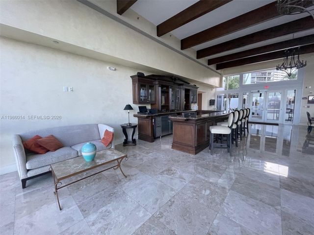 20281 E Country Club Dr 2405, Aventura, FL 33180