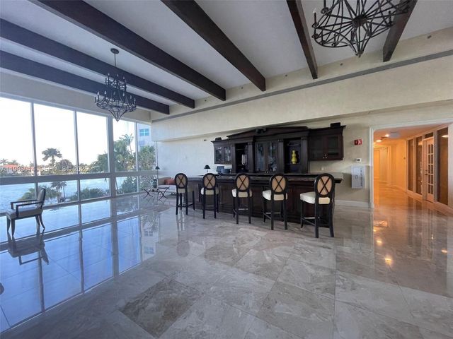 20281 E Country Club Dr 2405, Aventura, FL 33180