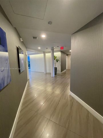 20281 E Country Club Dr 2405, Aventura, FL 33180