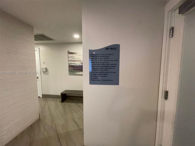 20281 E Country Club Dr 2405, Aventura, FL 33180