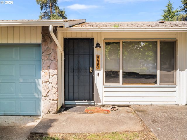933 Se RENE Ave, Gresham, OR 97080