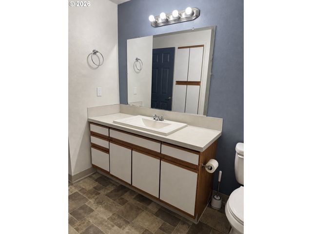 933 Se RENE Ave, Gresham, OR 97080