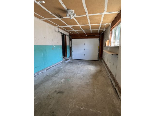 933 Se RENE Ave, Gresham, OR 97080