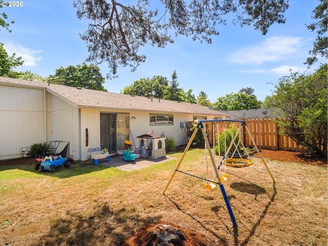 933 Se RENE Ave, Gresham, OR 97080