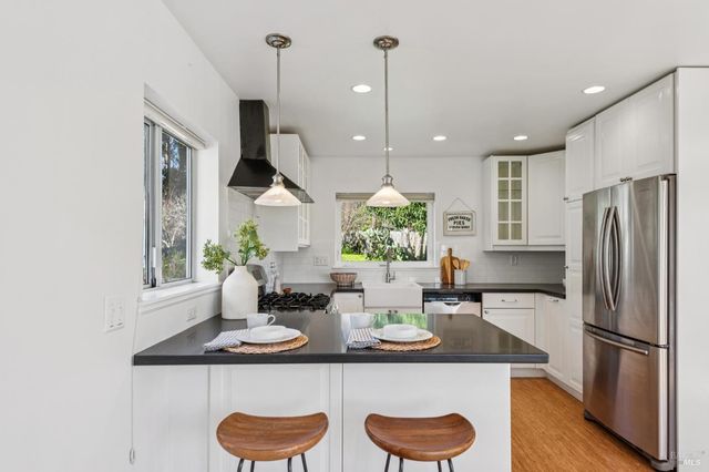 700 B St, Point Reyes Station, CA 94956