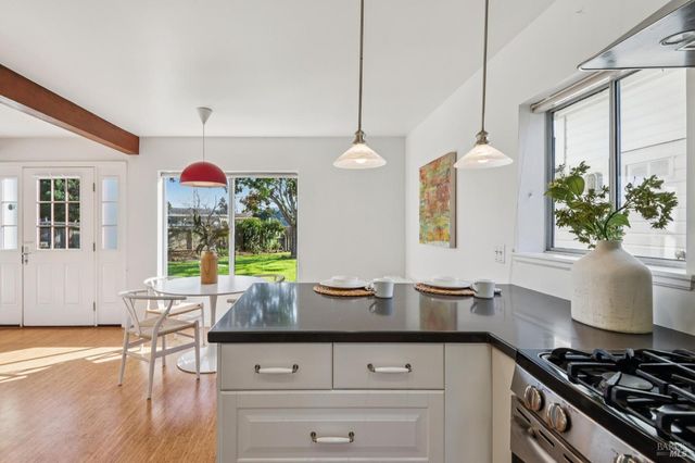 700 B St, Point Reyes Station, CA 94956