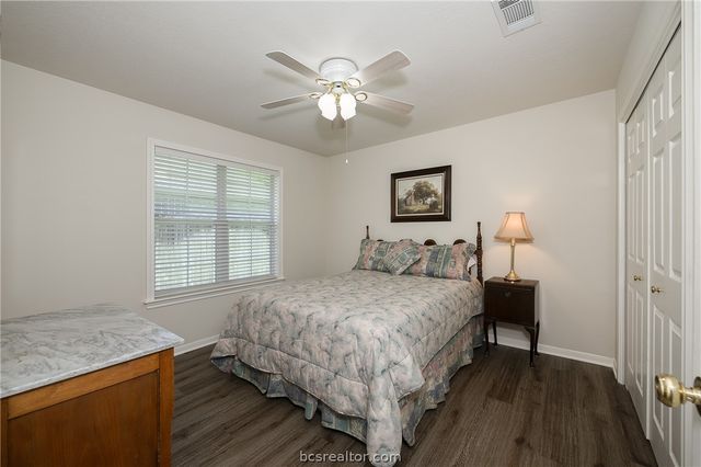 4607 Park Hollow Circle, Bryan, TX 77802