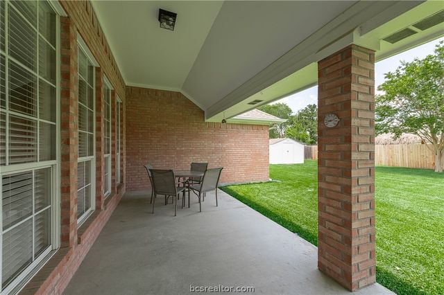 4607 Park Hollow Circle, Bryan, TX 77802