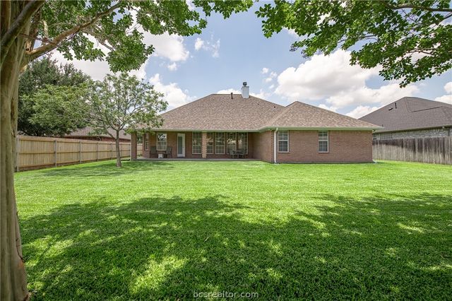 4607 Park Hollow Circle, Bryan, TX 77802