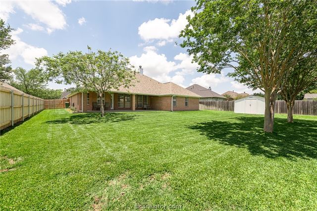 4607 Park Hollow Circle, Bryan, TX 77802