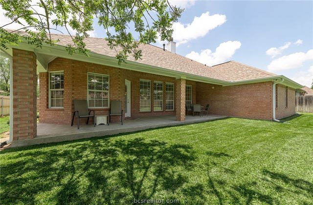 4607 Park Hollow Circle, Bryan, TX 77802