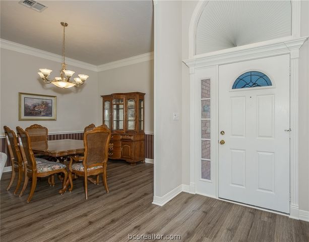 4607 Park Hollow Circle, Bryan, TX 77802