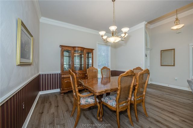 4607 Park Hollow Circle, Bryan, TX 77802