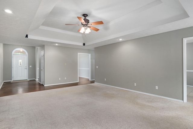 5757 S Foxboro Trail, Springfield, MO 65804