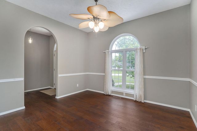 5757 S Foxboro Trail, Springfield, MO 65804
