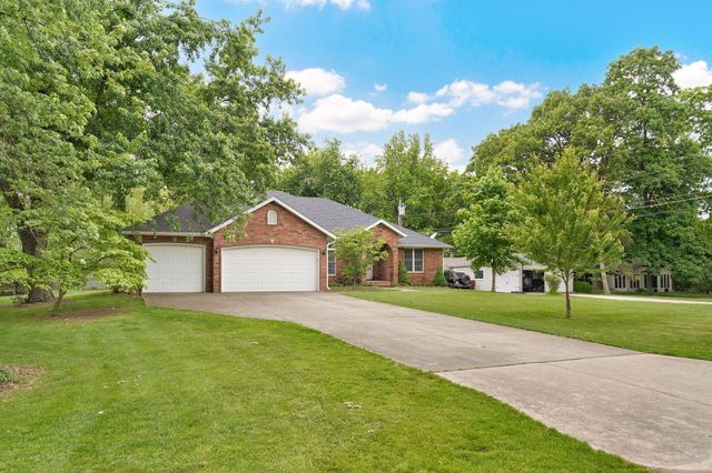 5757 S Foxboro Trail, Springfield, MO 65804