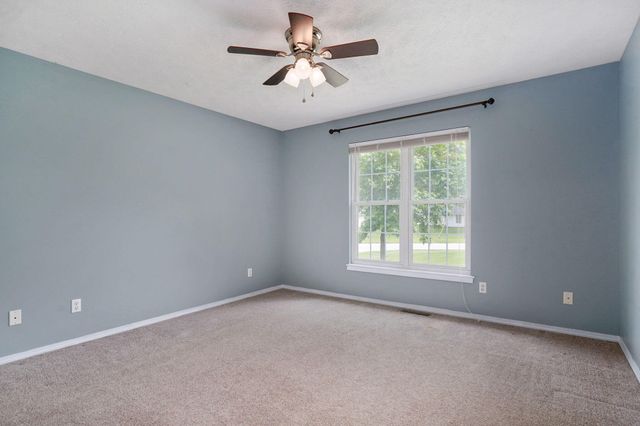 5757 S Foxboro Trail, Springfield, MO 65804